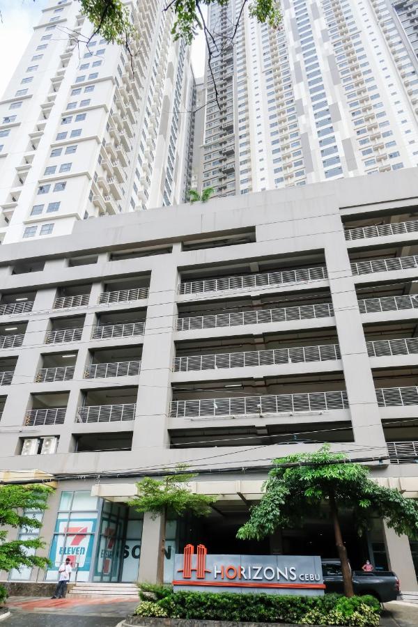 Ezeniel'S Place At Horizons 101 Condominium Cebu Extérieur photo