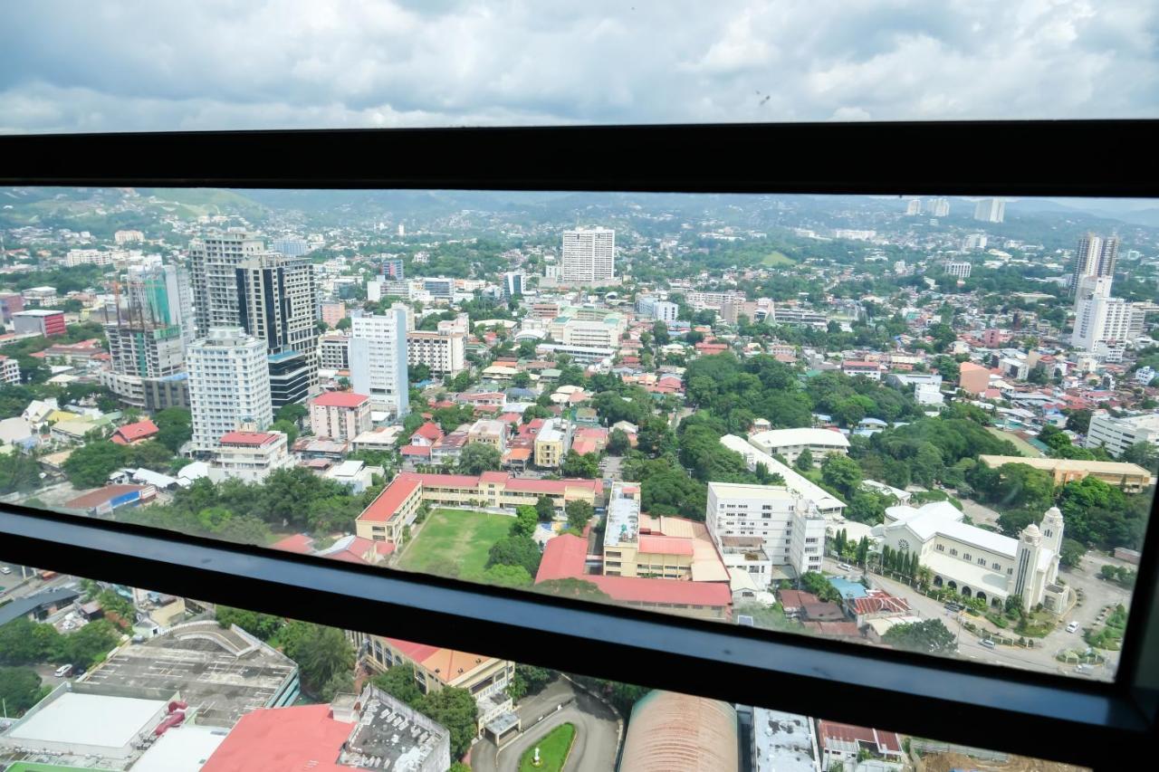 Ezeniel'S Place At Horizons 101 Condominium Cebu Extérieur photo