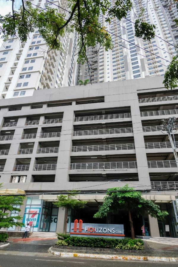 Ezeniel'S Place At Horizons 101 Condominium Cebu Extérieur photo