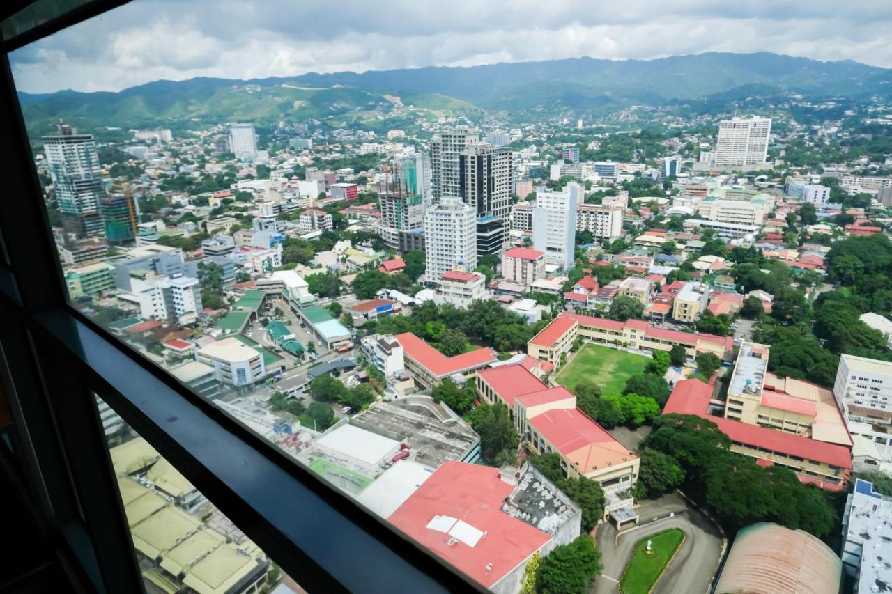 Ezeniel'S Place At Horizons 101 Condominium Cebu Extérieur photo