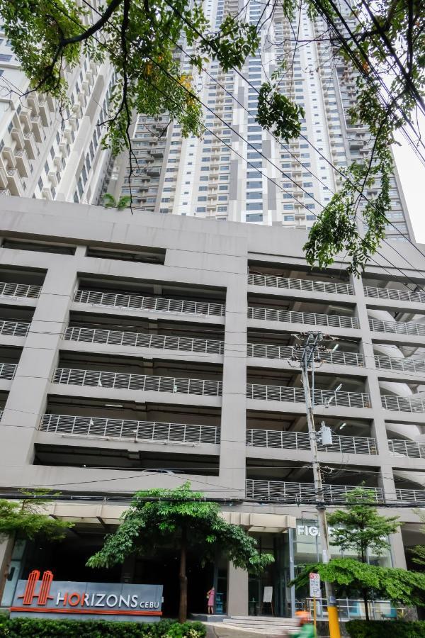Ezeniel'S Place At Horizons 101 Condominium Cebu Extérieur photo
