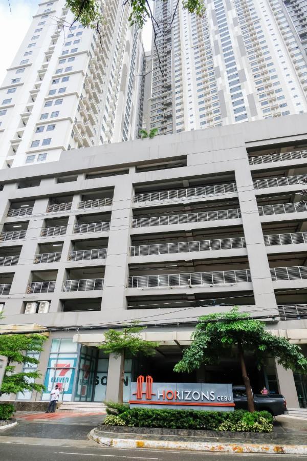Ezeniel'S Place At Horizons 101 Condominium Cebu Extérieur photo